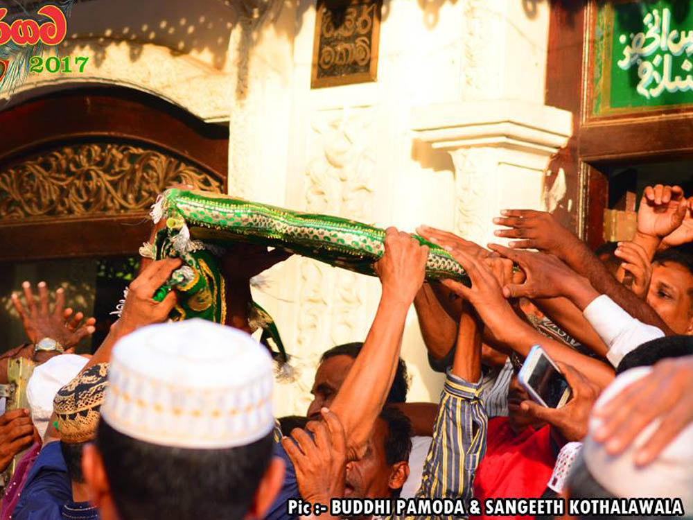 flag-hoisting